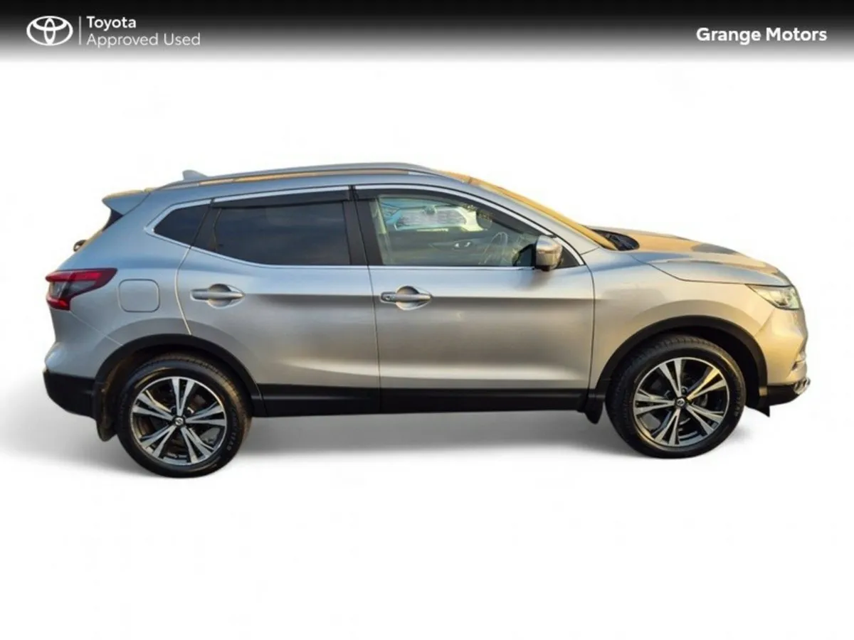 Nissan Qashqai 1.2 PETROL SV PREMIUM 5DR - Image 4