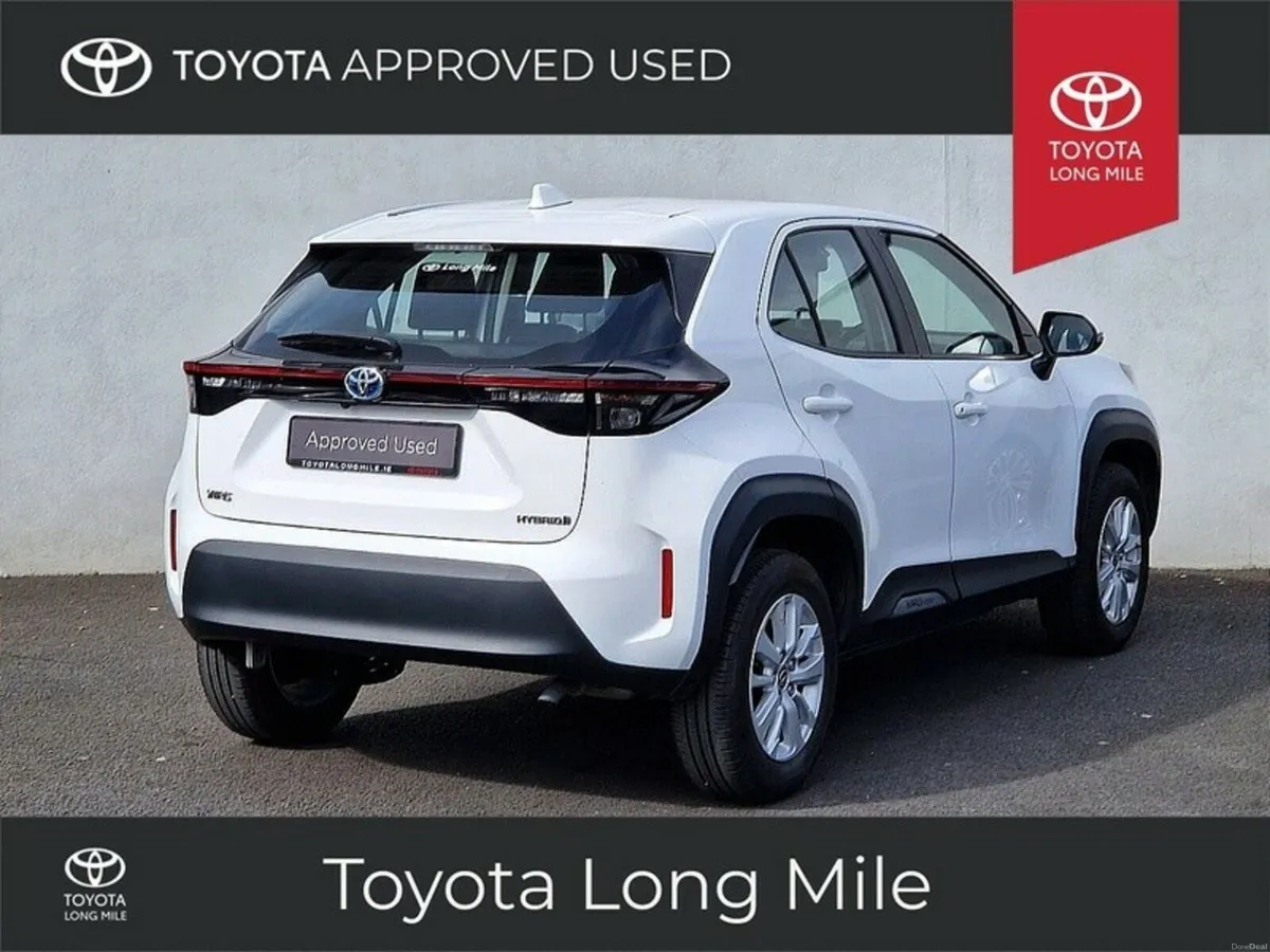 Toyota Yaris Cross 1.5 Hybrid Luna 5dr - Image 3