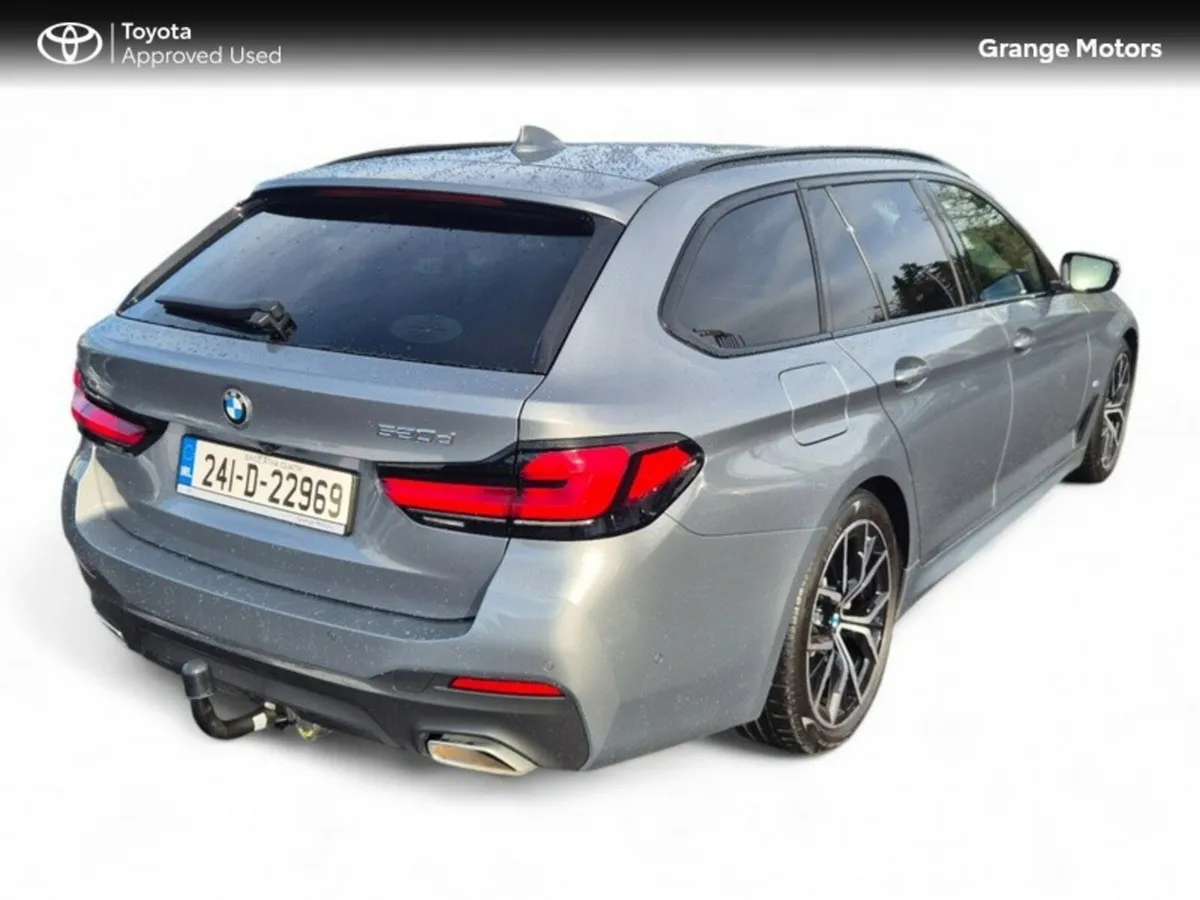 BMW 5-Series M SPORT TOURING(ESTATE) 5DR AUTO - Image 3