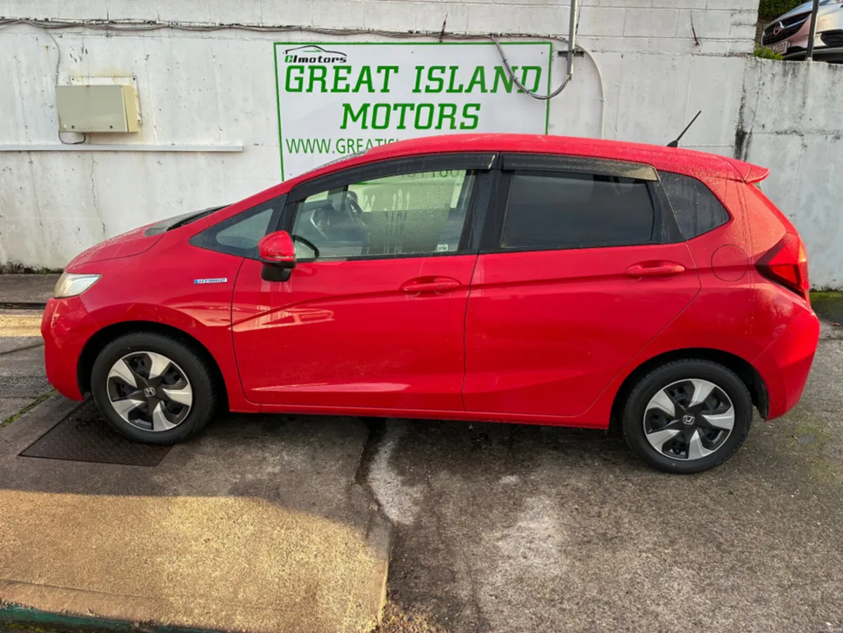 Honda Fit 1.5i Petrol Hybrid Automatic - Image 3