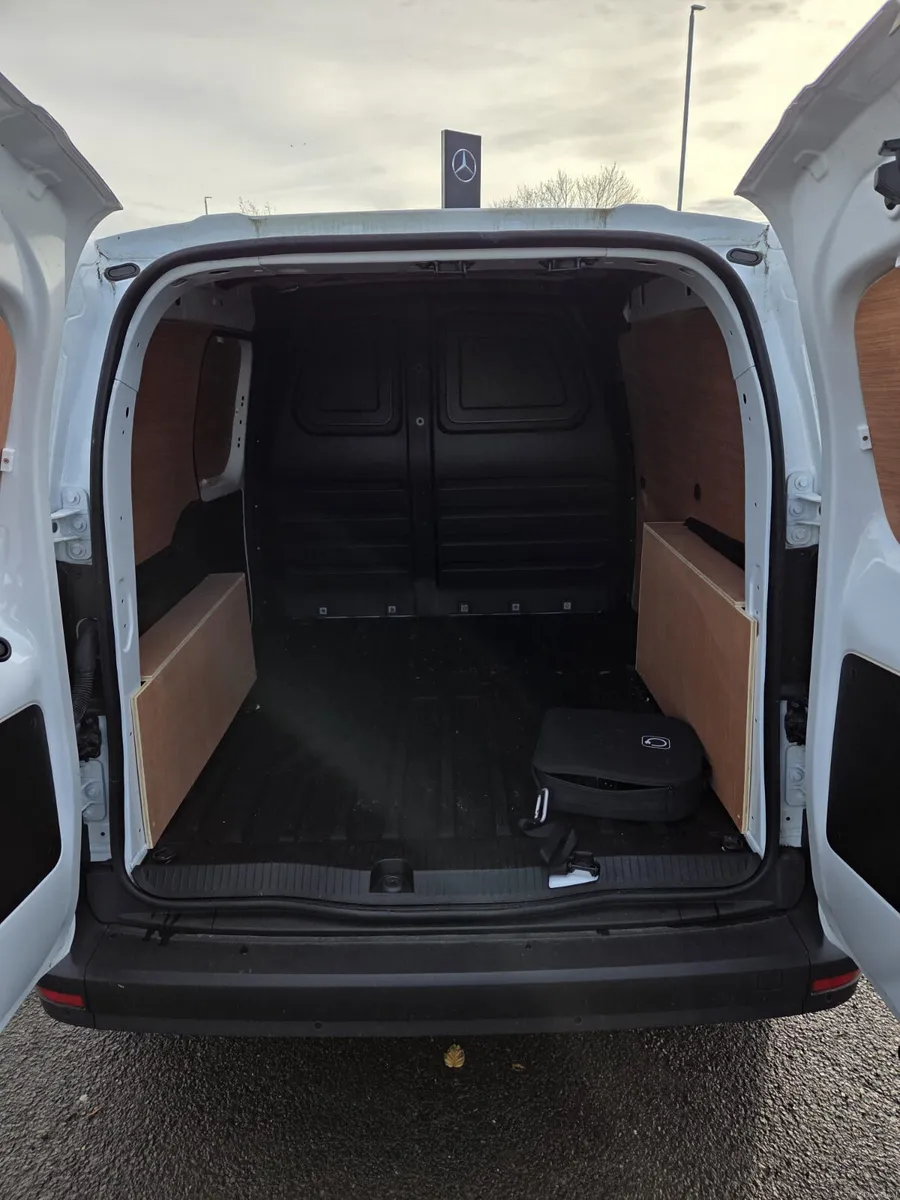 Mercedes-Benz eCitan 45kWh Progressive - Image 3