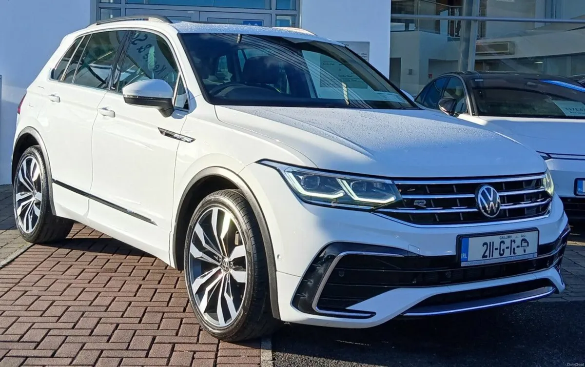 Volkswagen Tiguan R-Line 2.0 TDI 150HP **REAR VIEW - Image 1