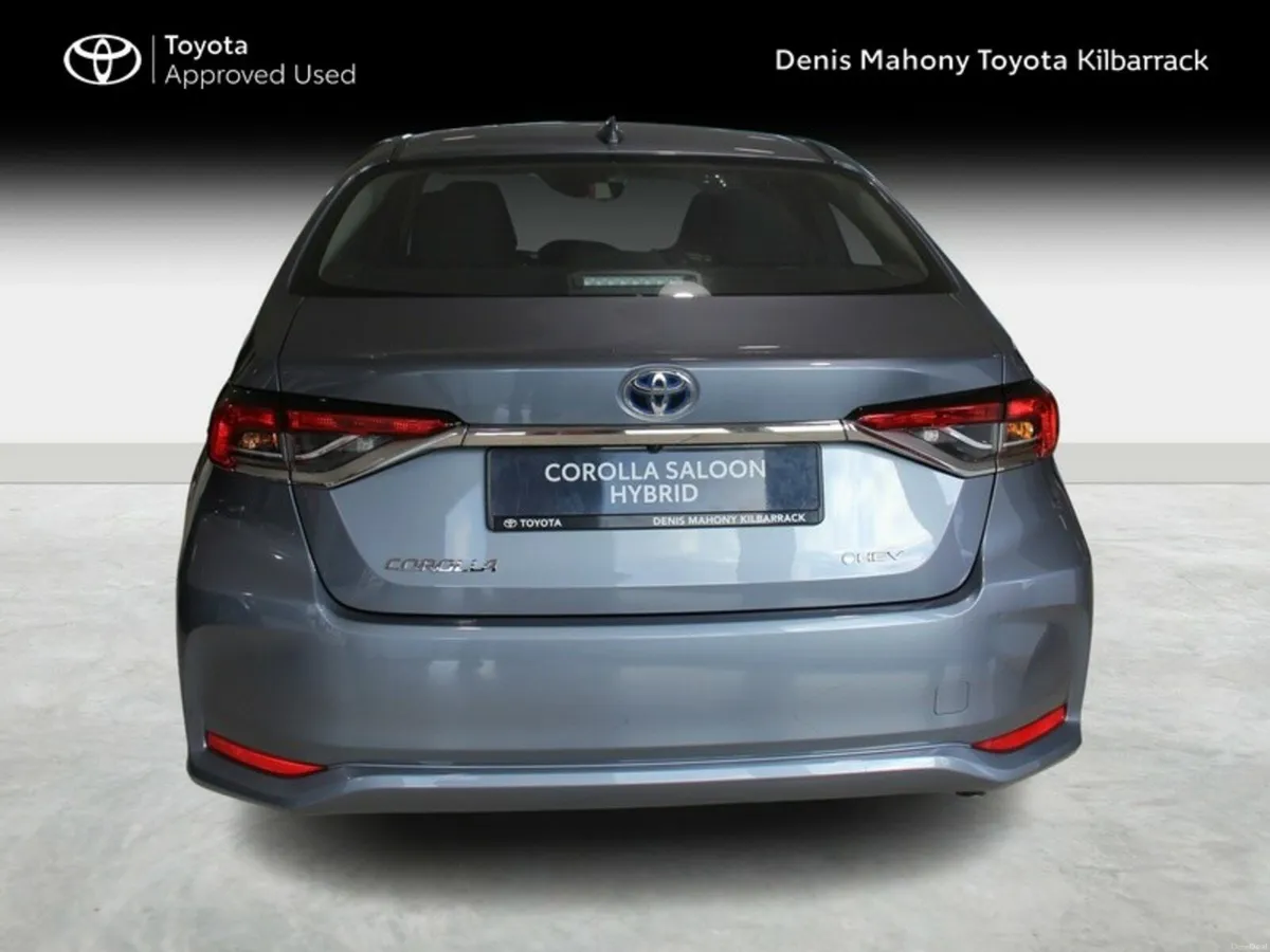 Toyota Corolla Saloon - Image 4