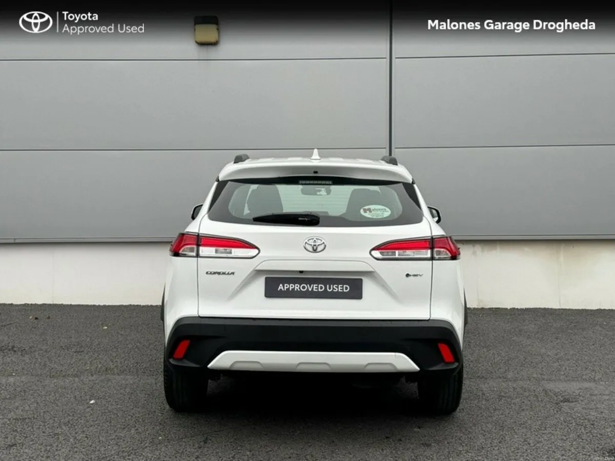 Toyota Corolla Cross 1.8 Hybrid Luna Call Now : 04 - Image 4