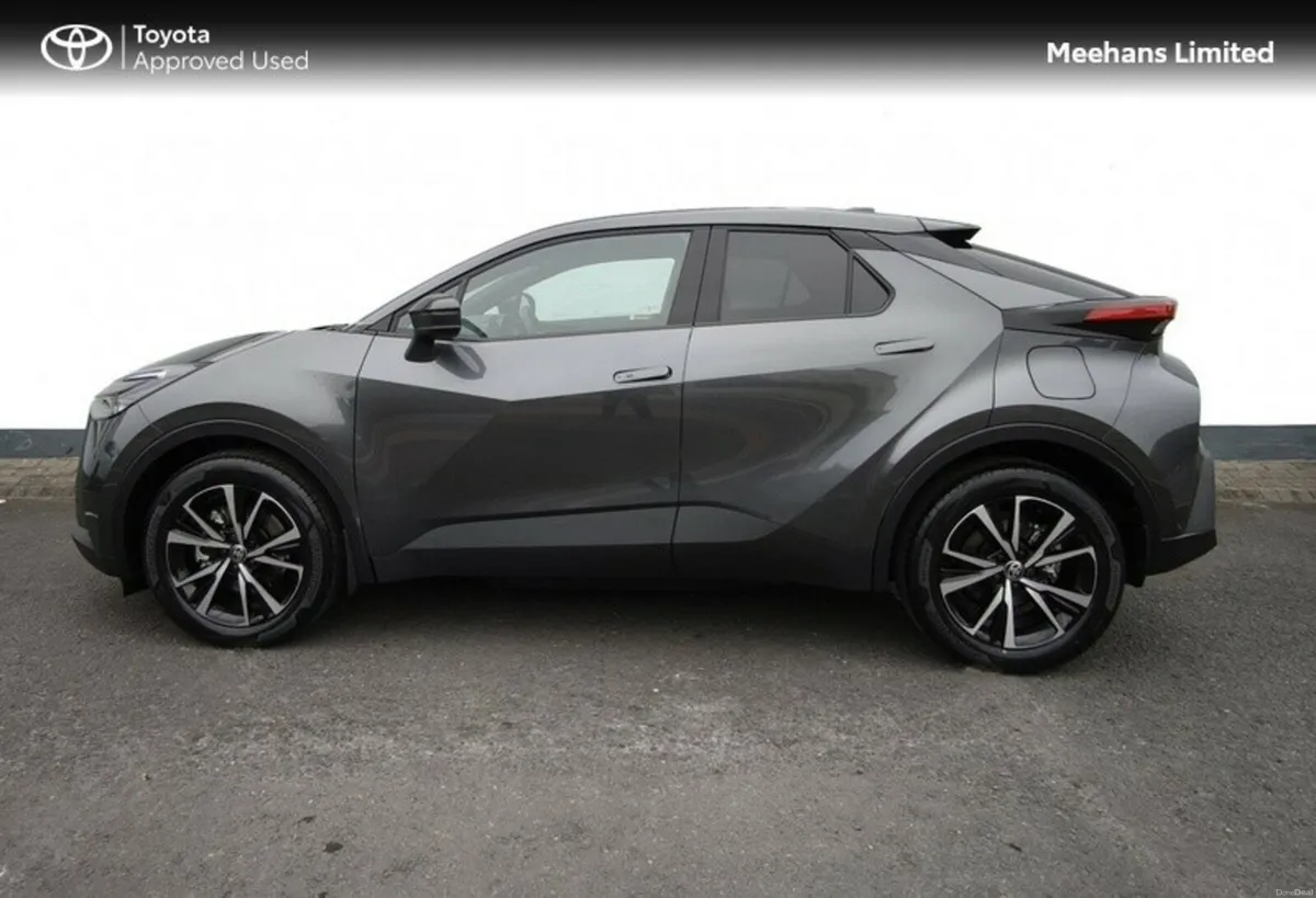 Toyota C-HR C-HR PHEV SPORT - Image 3