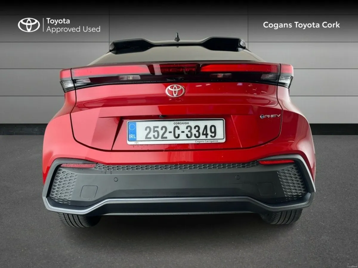 Toyota C-HR PHEV Sport + - Image 4