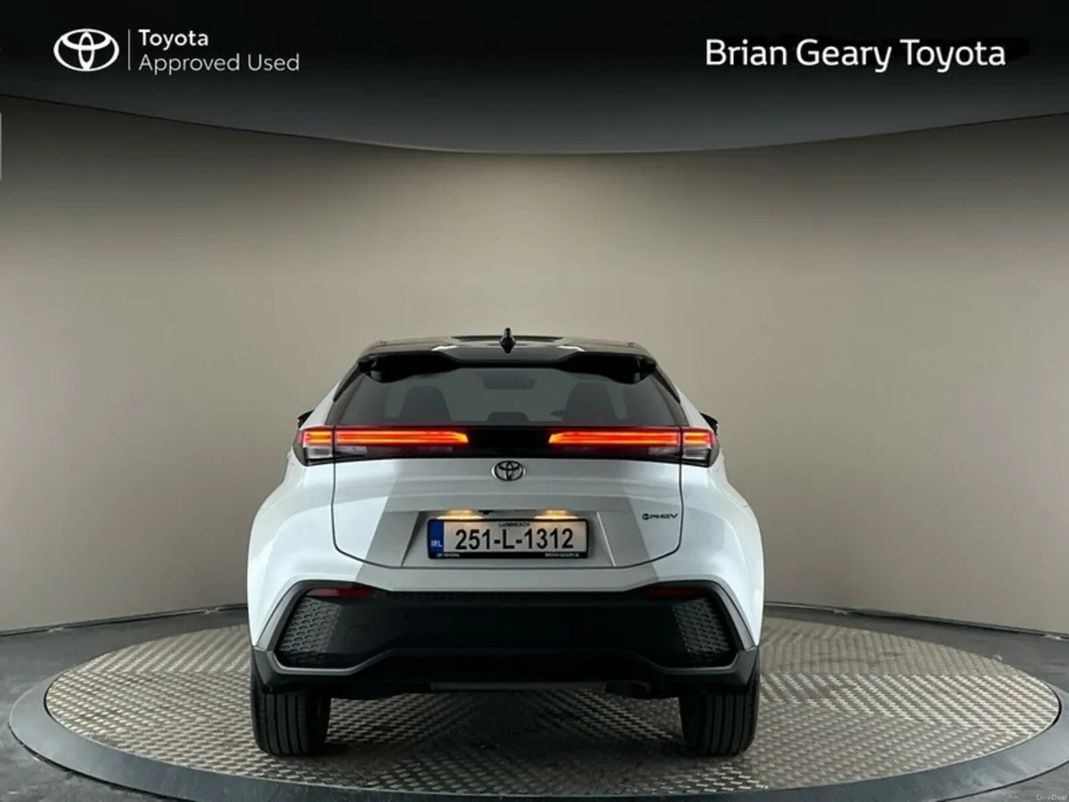 Toyota C-HR C-HR PHEV SPORT+ - Image 4