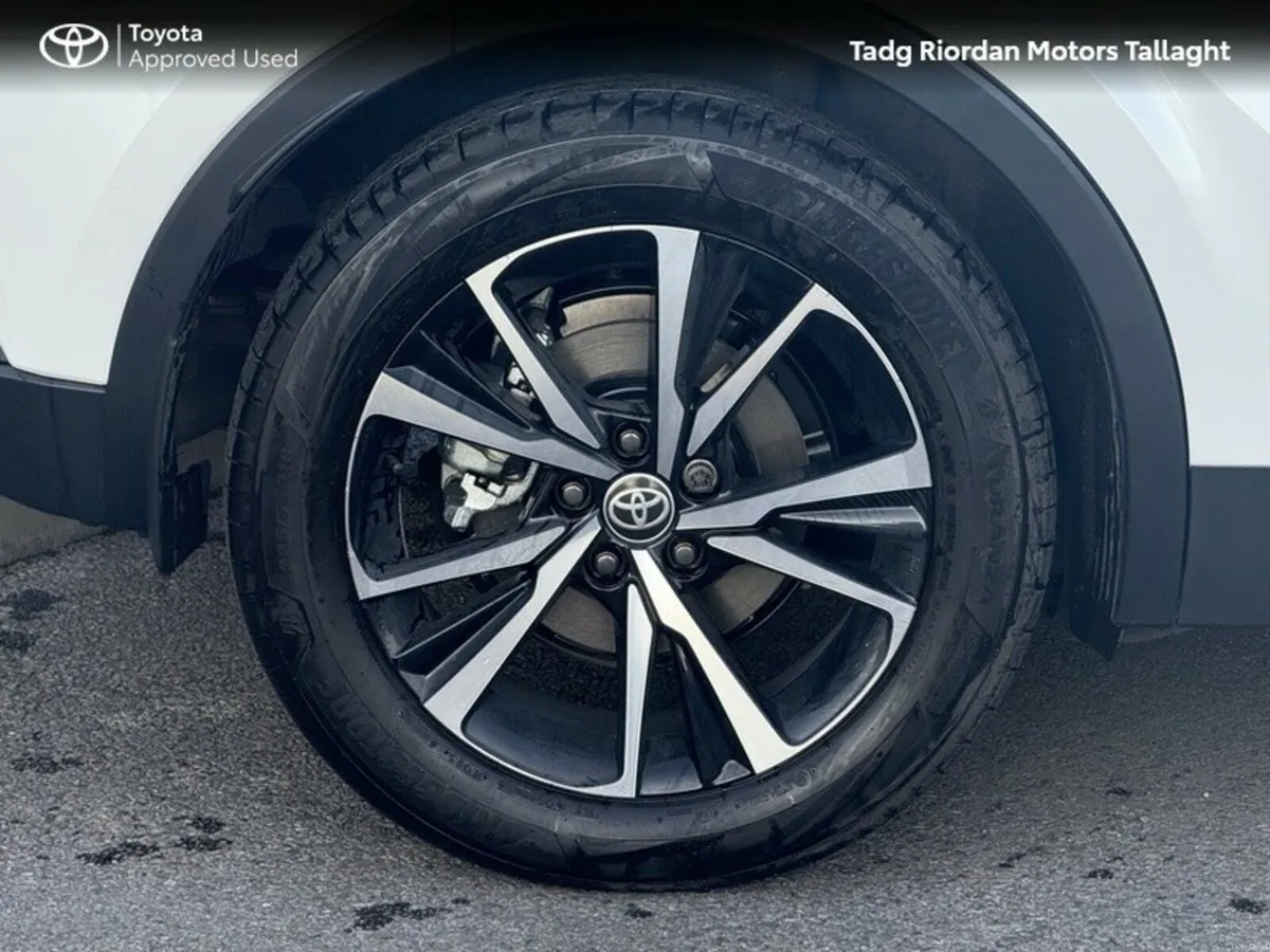 Toyota C-HR PHEV SPORT+*** DEMO SALE *** BIG SAVIN - Image 6