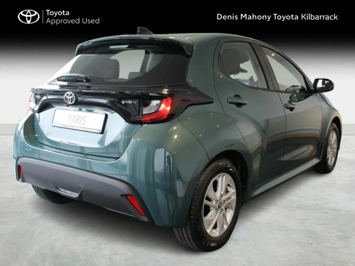 Toyota Yaris Hybrid Luna - Image 2