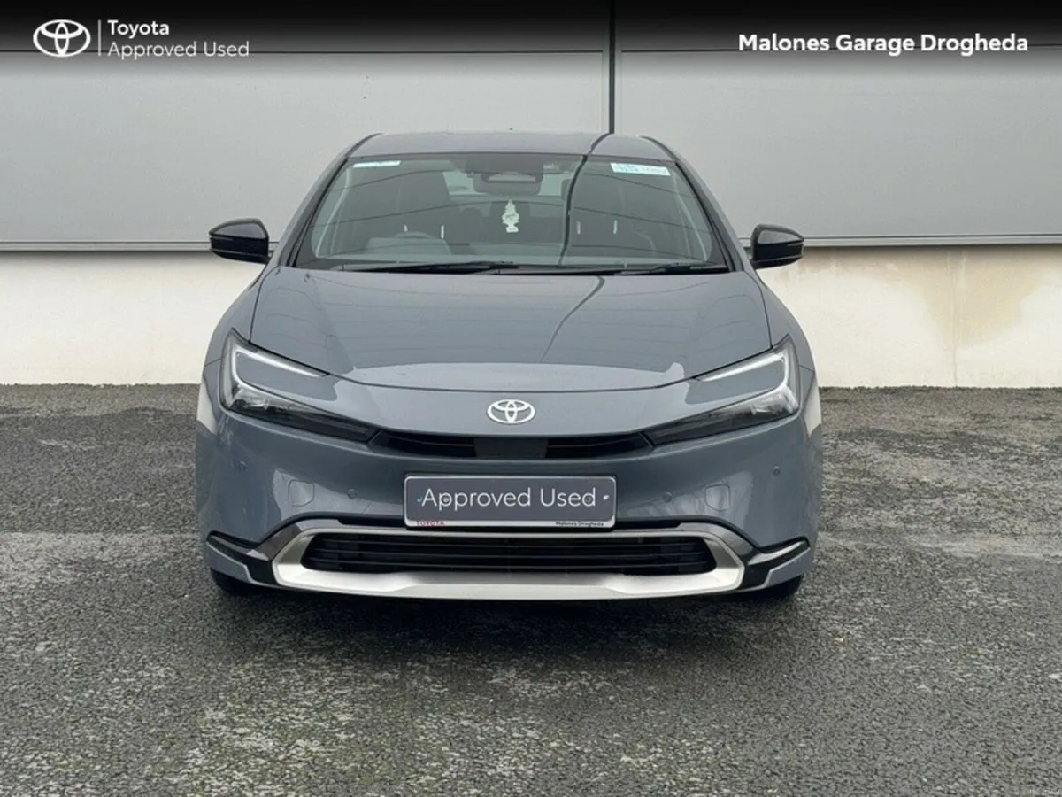 Toyota Prius 2.0 PHEV 223hp ** Call : 041 980 2420 - Image 5