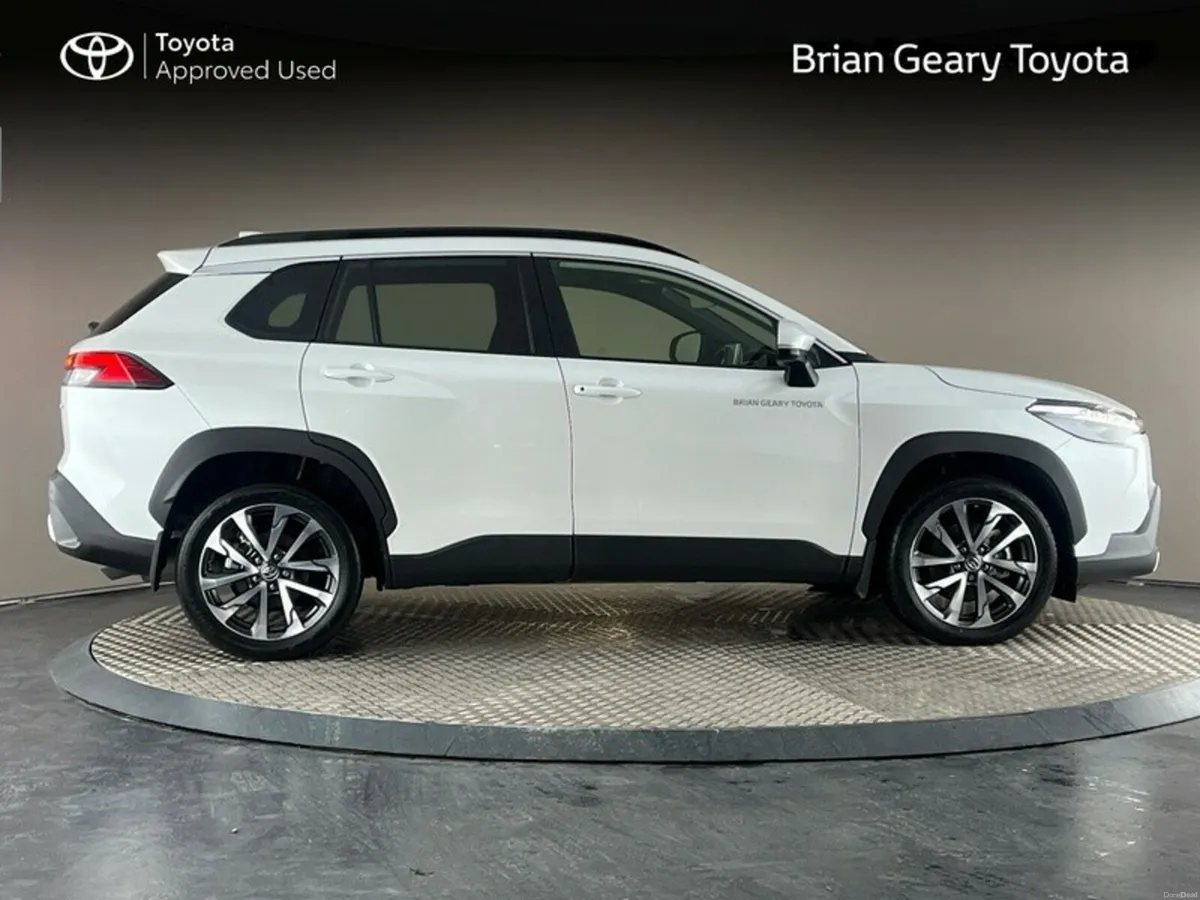 Toyota Corolla Cross HYBRID SPORT - Image 3