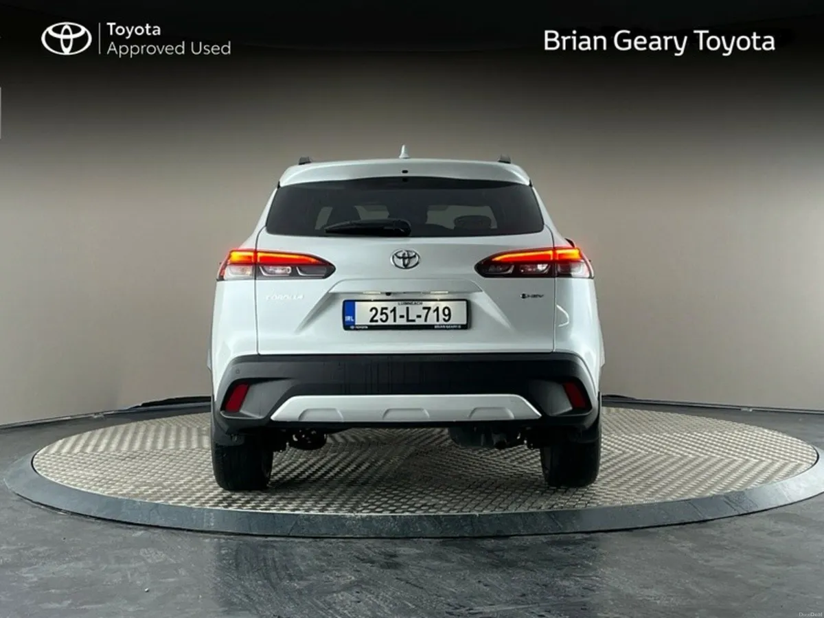 Toyota Corolla Cross HYBRID SPORT - Image 4
