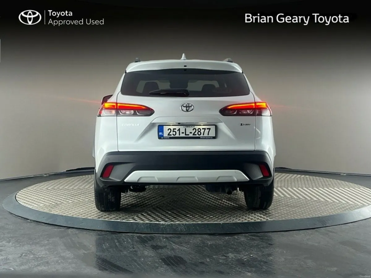 Toyota Corolla Cross HYBRID SPORT - Image 4