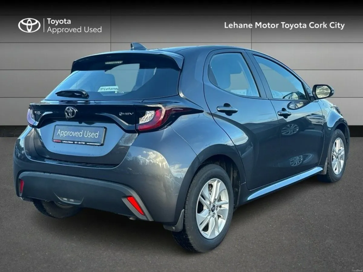 Toyota Yaris Yaris Hybrid 115 Luna - Image 2