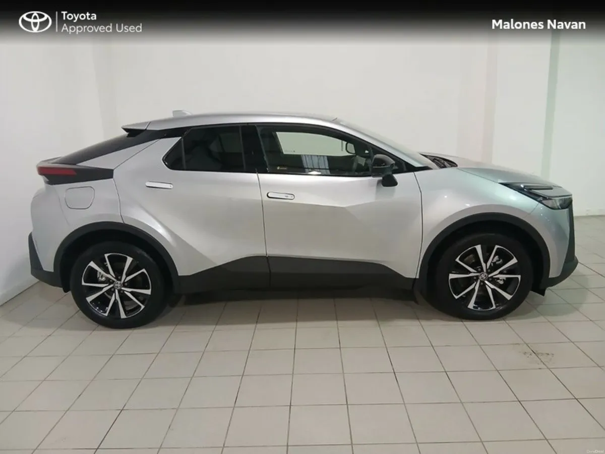 Toyota C-HR C-HR PHEV SPORT - Image 3