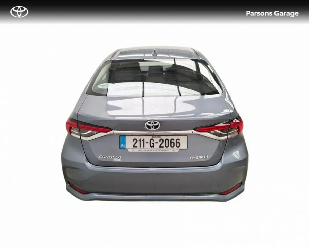 Toyota Corolla HYB LUNA SALOON 4DR AUTO HYBRID - Image 4