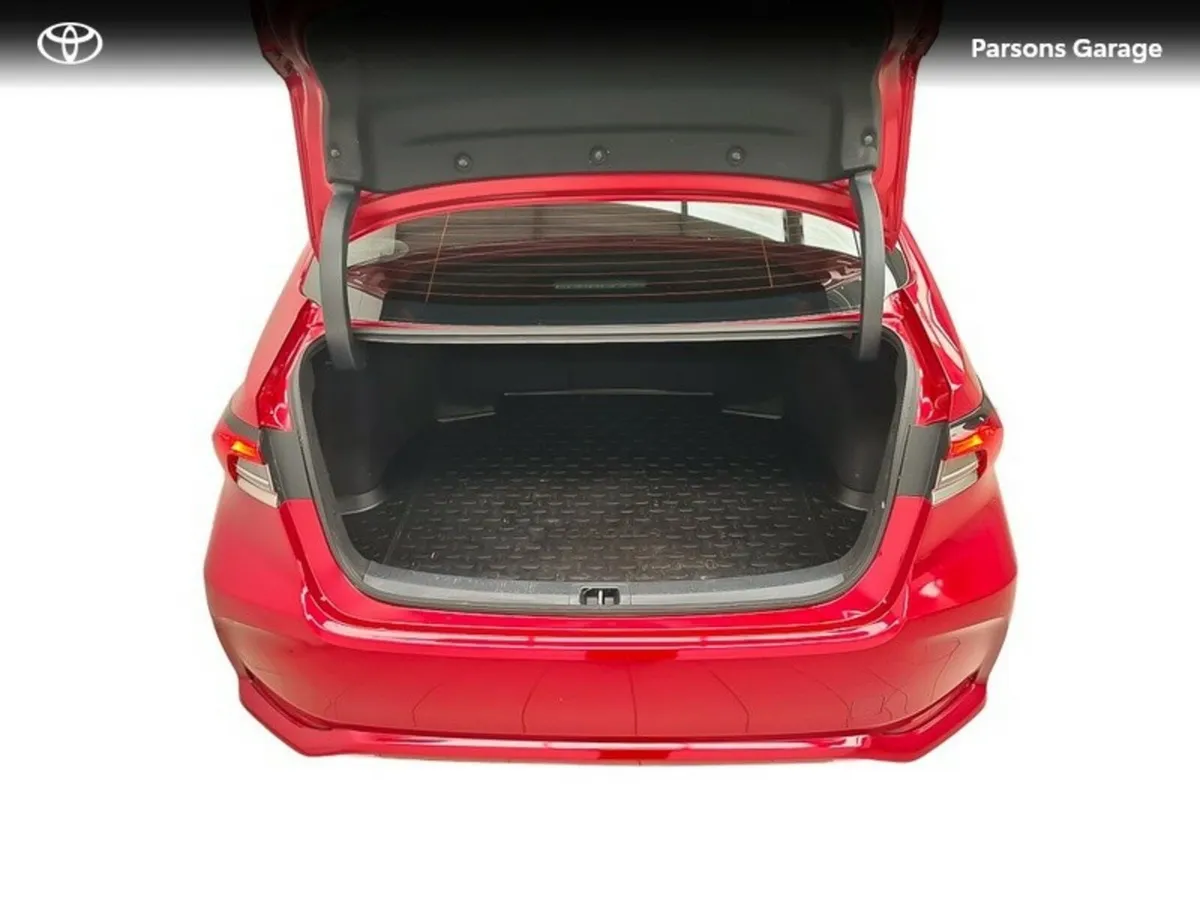 Toyota Corolla COROLLA HYB LUNA SALOON - Image 5
