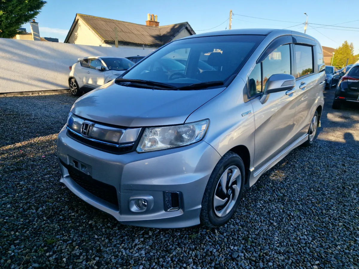 2014 Honda Freed Self charging hybrid - Image 3