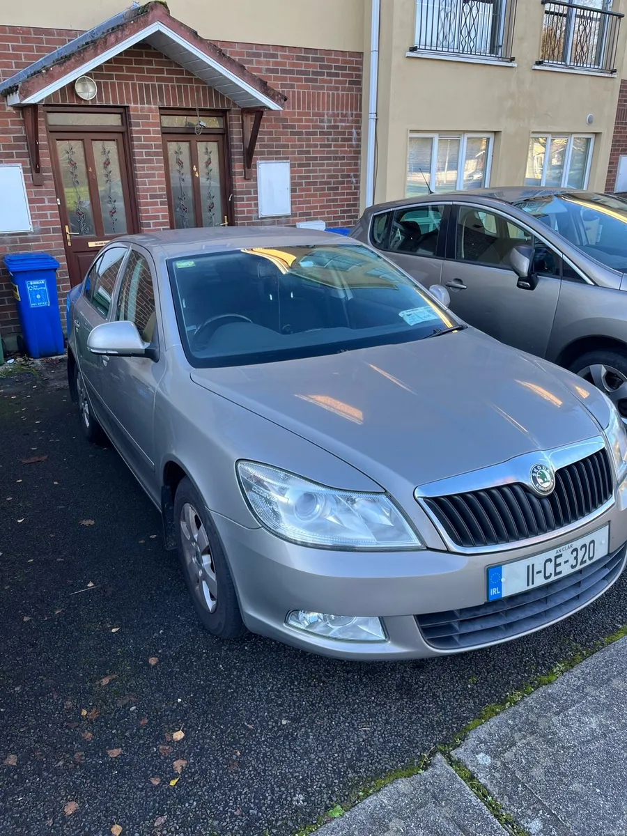 Škoda Octavia 2011 • 1.6 TDI • Luxury Trim • 105hp - Image 1