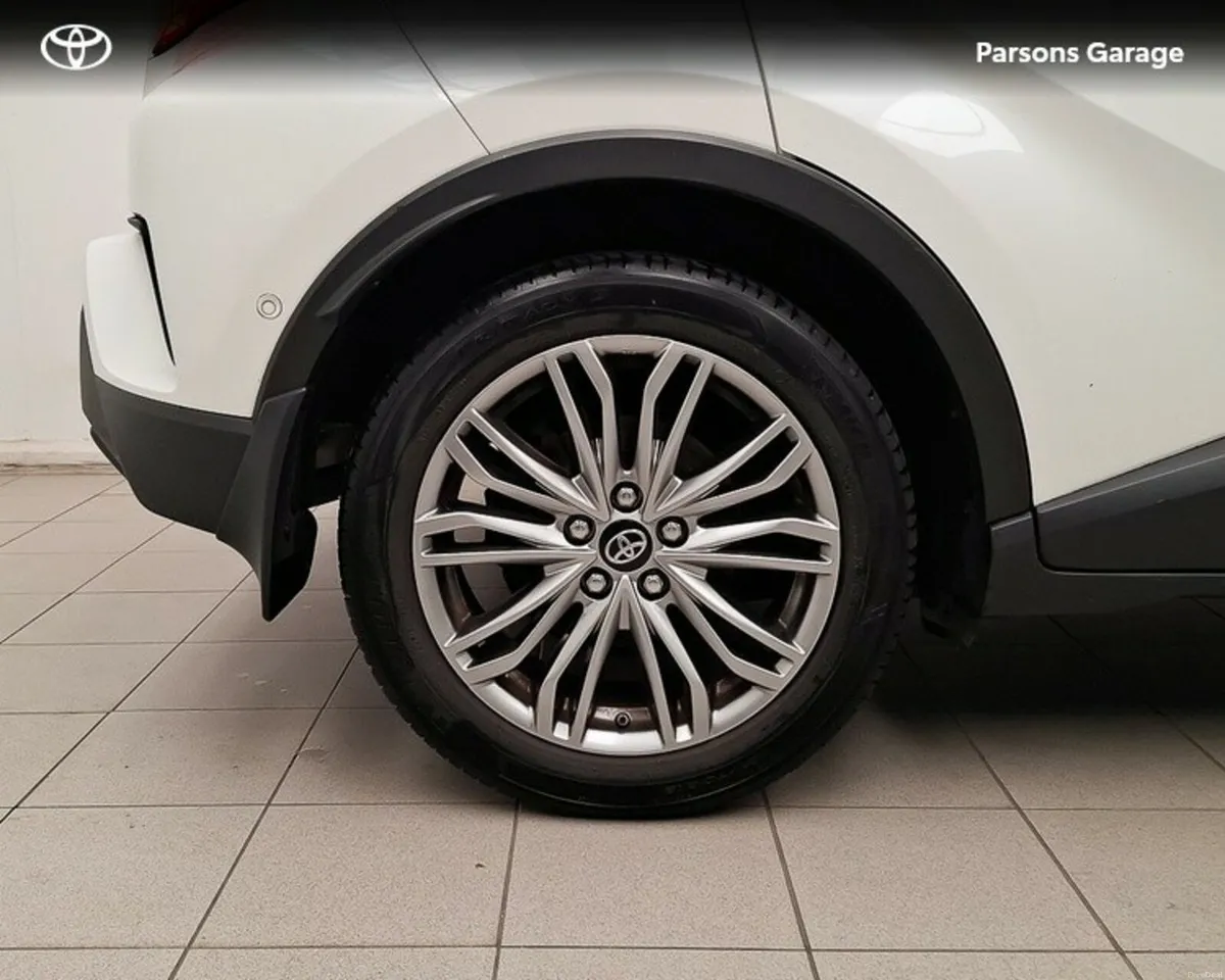 Toyota C-HR C-HR 1.8 HYBRID SOL - Image 6