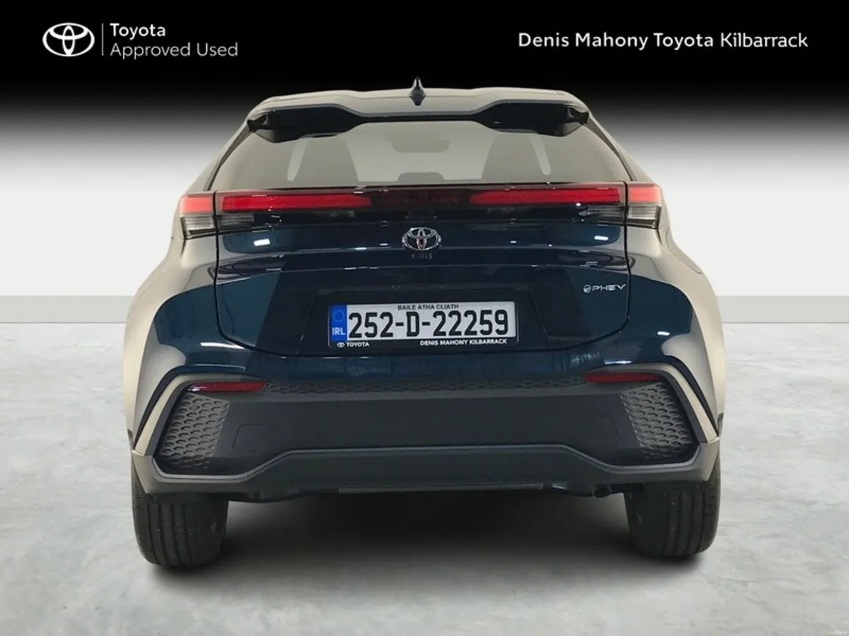 Toyota C-HR PHEV SPORT - Image 4