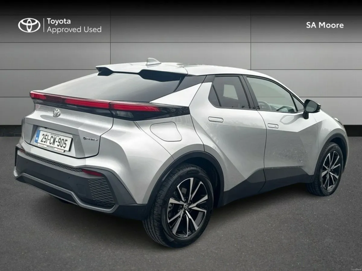 Toyota C-HR PLUG IN - PHEV SPORT - Image 2