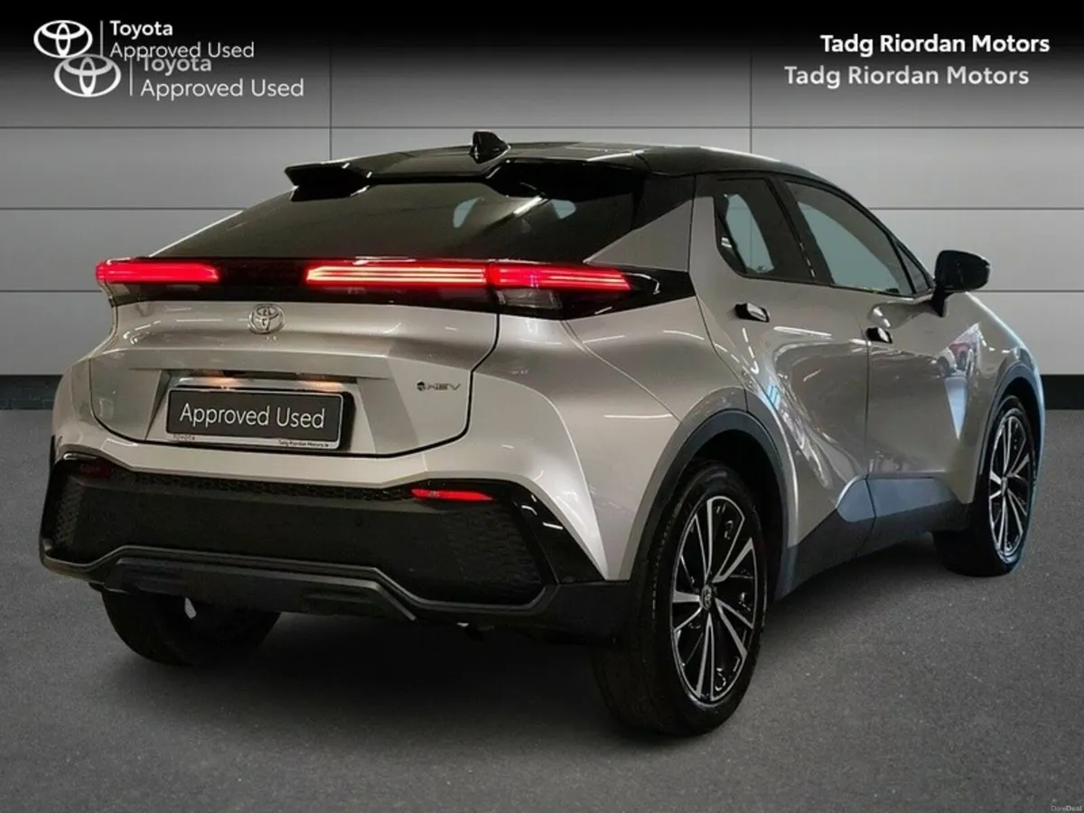 Toyota C-HR HYBRID SOL - Image 2