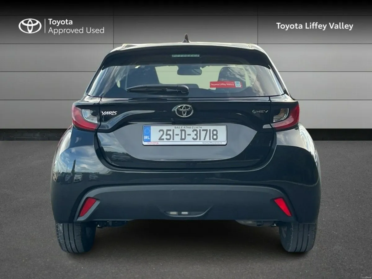 Toyota Yaris Yaris Hybrid 115 Luna - Image 4