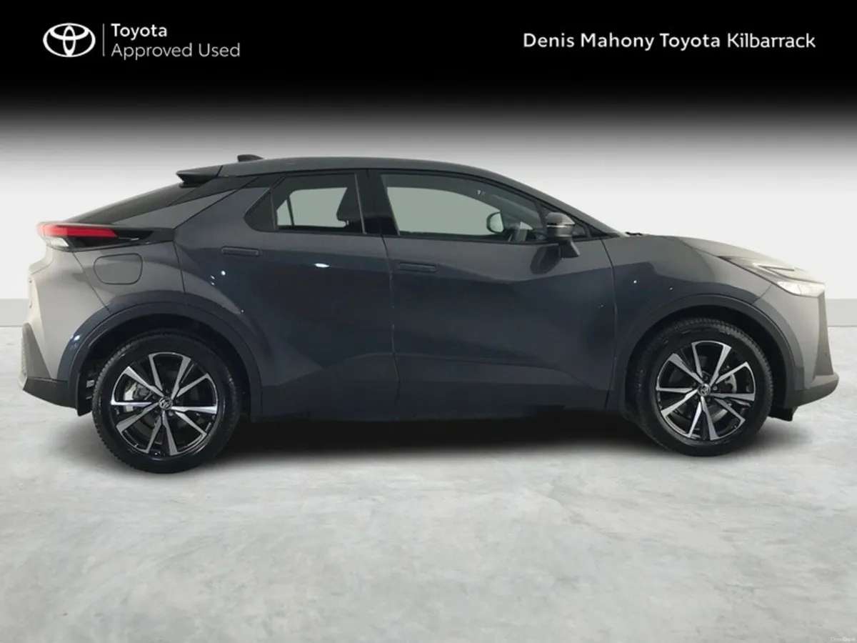Toyota C-HR PHEV SPORT - Image 3