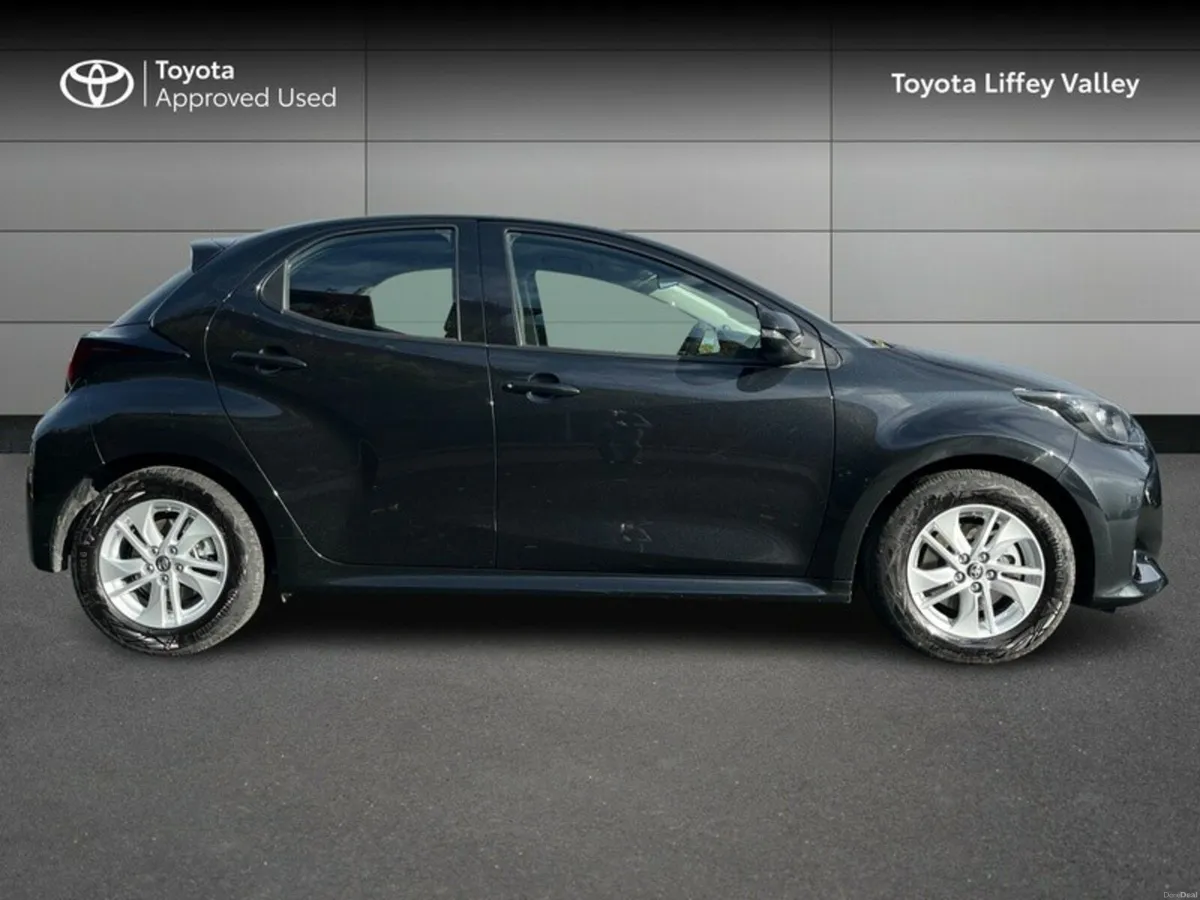 Toyota Yaris Yaris Hybrid 115 Luna - Image 3