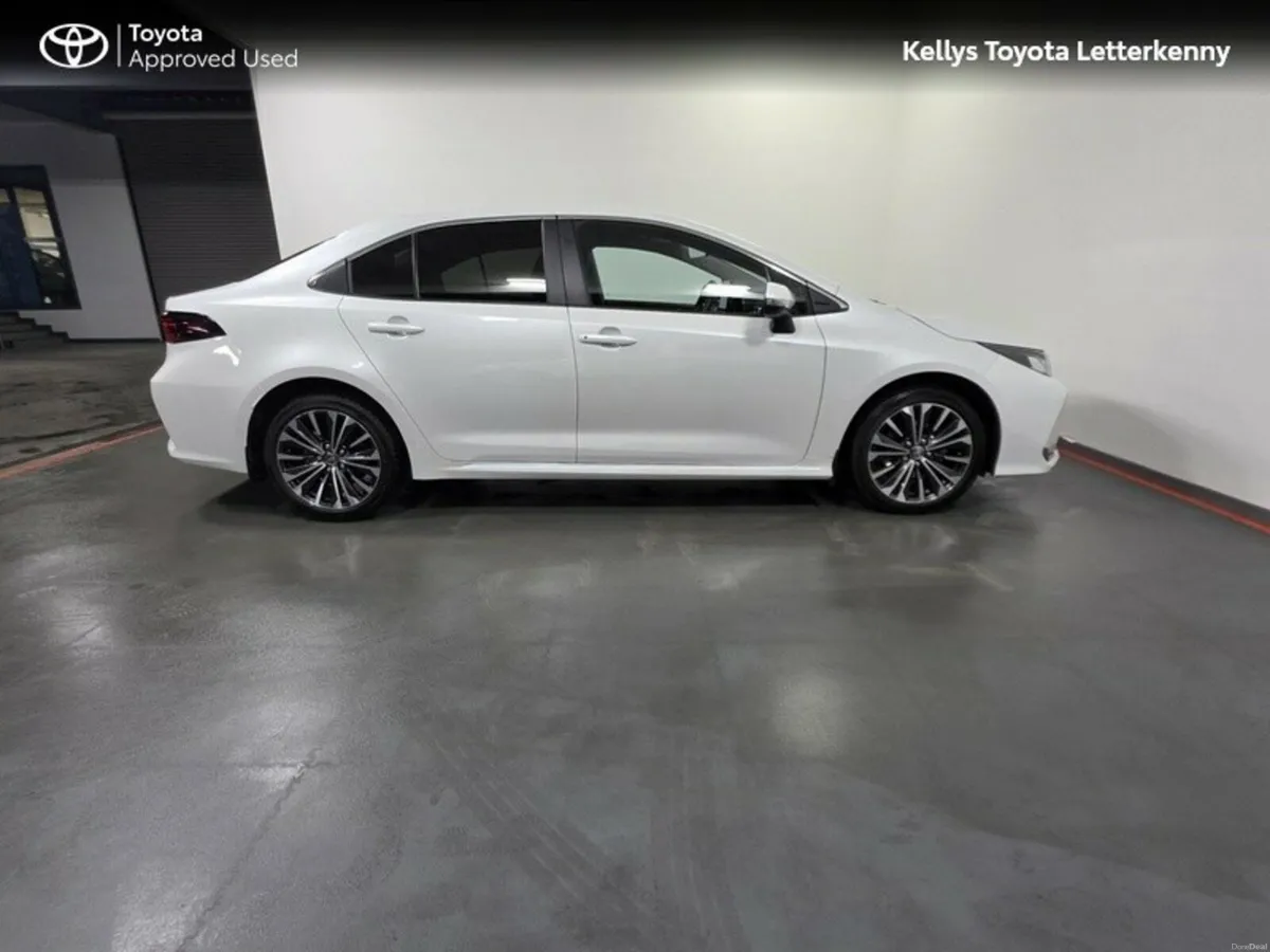Toyota Corolla COROLLA SALOON LUNA SPORT - Image 3