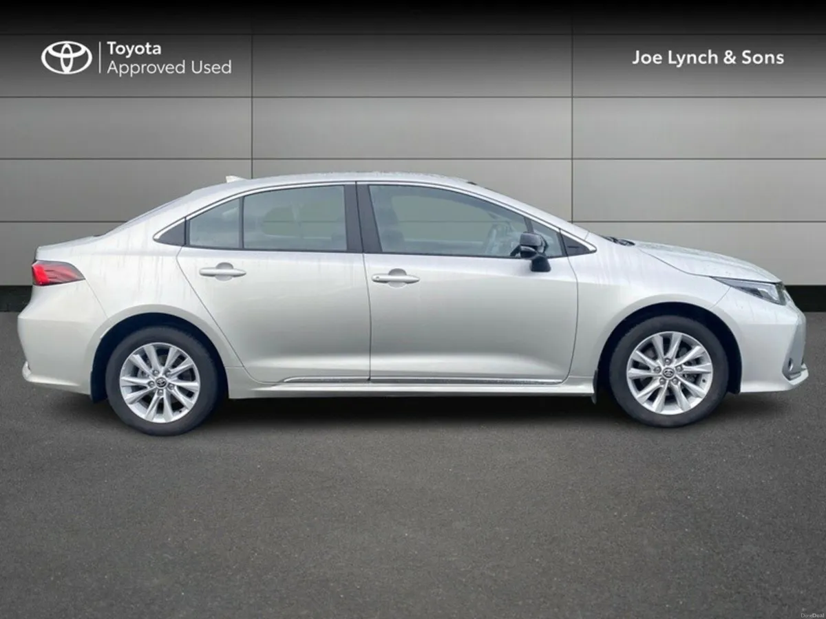 Toyota Corolla COROLLA SALOON LUNA - Image 3