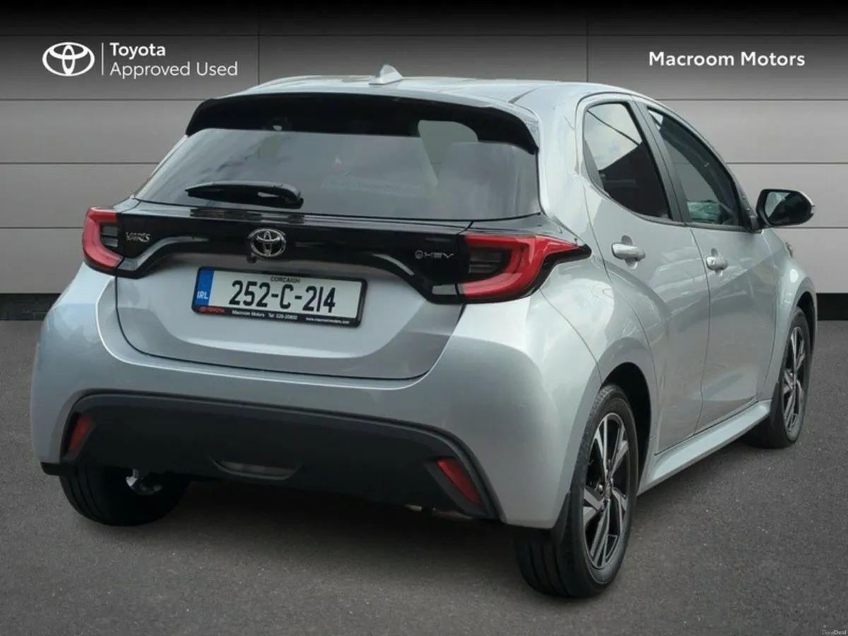 Toyota Yaris FRESH SELECTION OF TRADE-INS YARIS L- - Image 2
