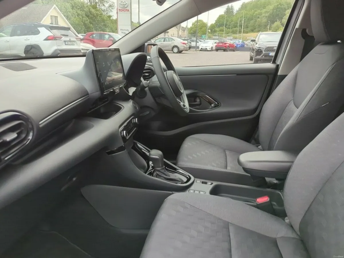 Toyota Yaris USED CAR SALE!! YARIS L-SPORT - Image 6