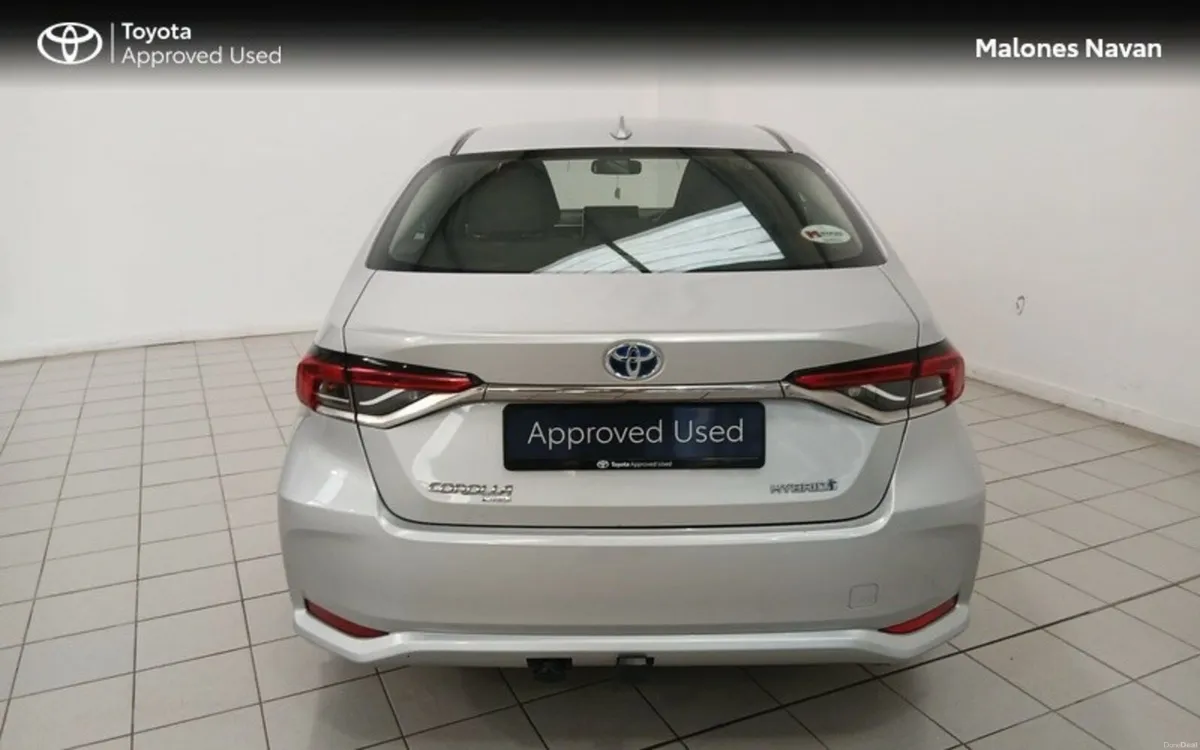 Toyota Corolla COROLLA HYB LUNA SALOON - Image 4