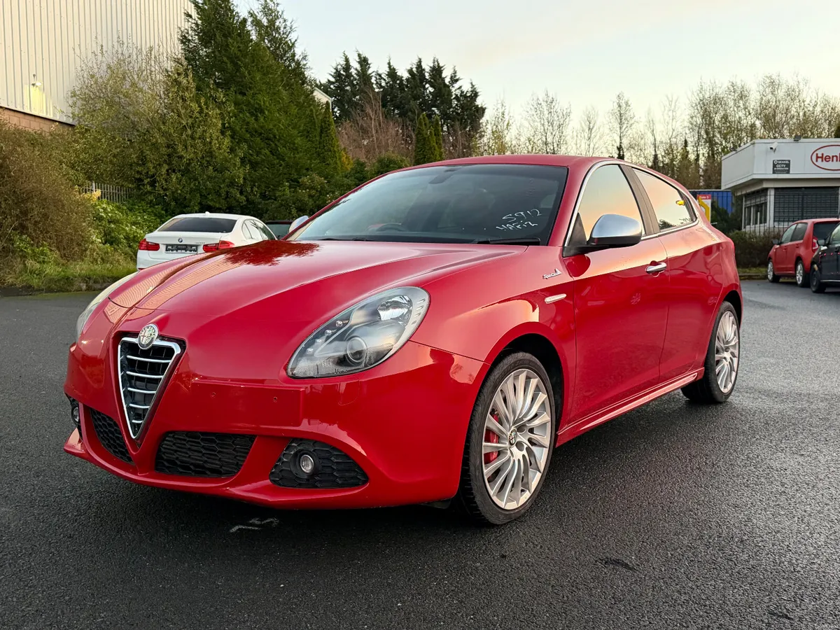 ALFA ROMEO GIULIETTA 2015 RED - Image 2