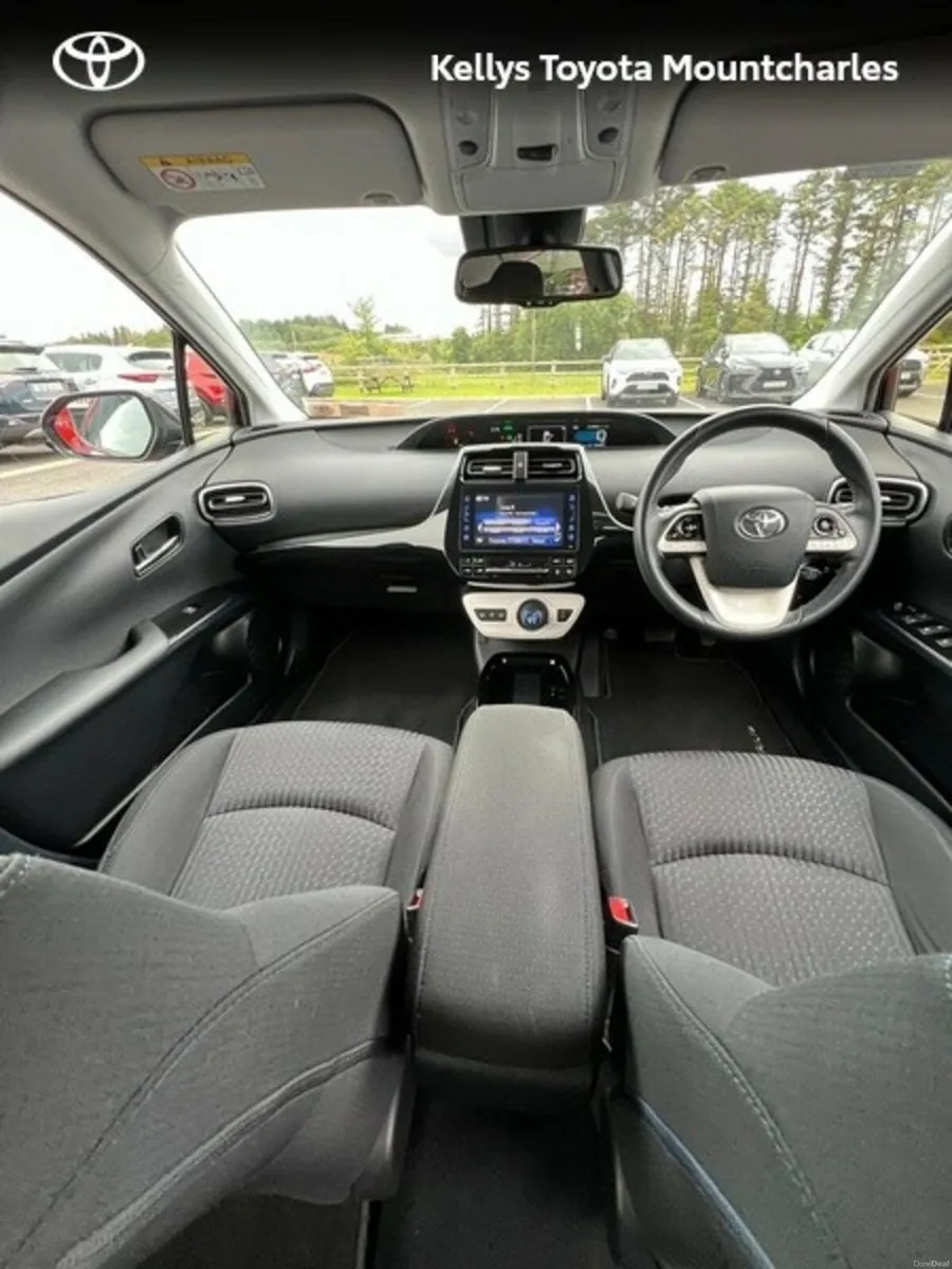 Toyota Prius PRIUS PLUG IN HYBRID - Image 3