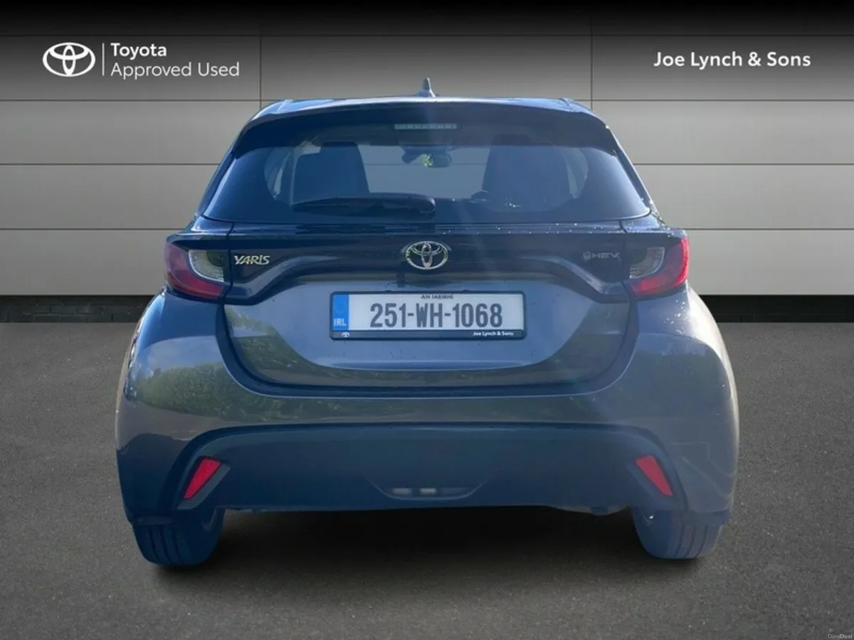 Toyota Yaris Yaris Hybrid 115 Luna - Image 4