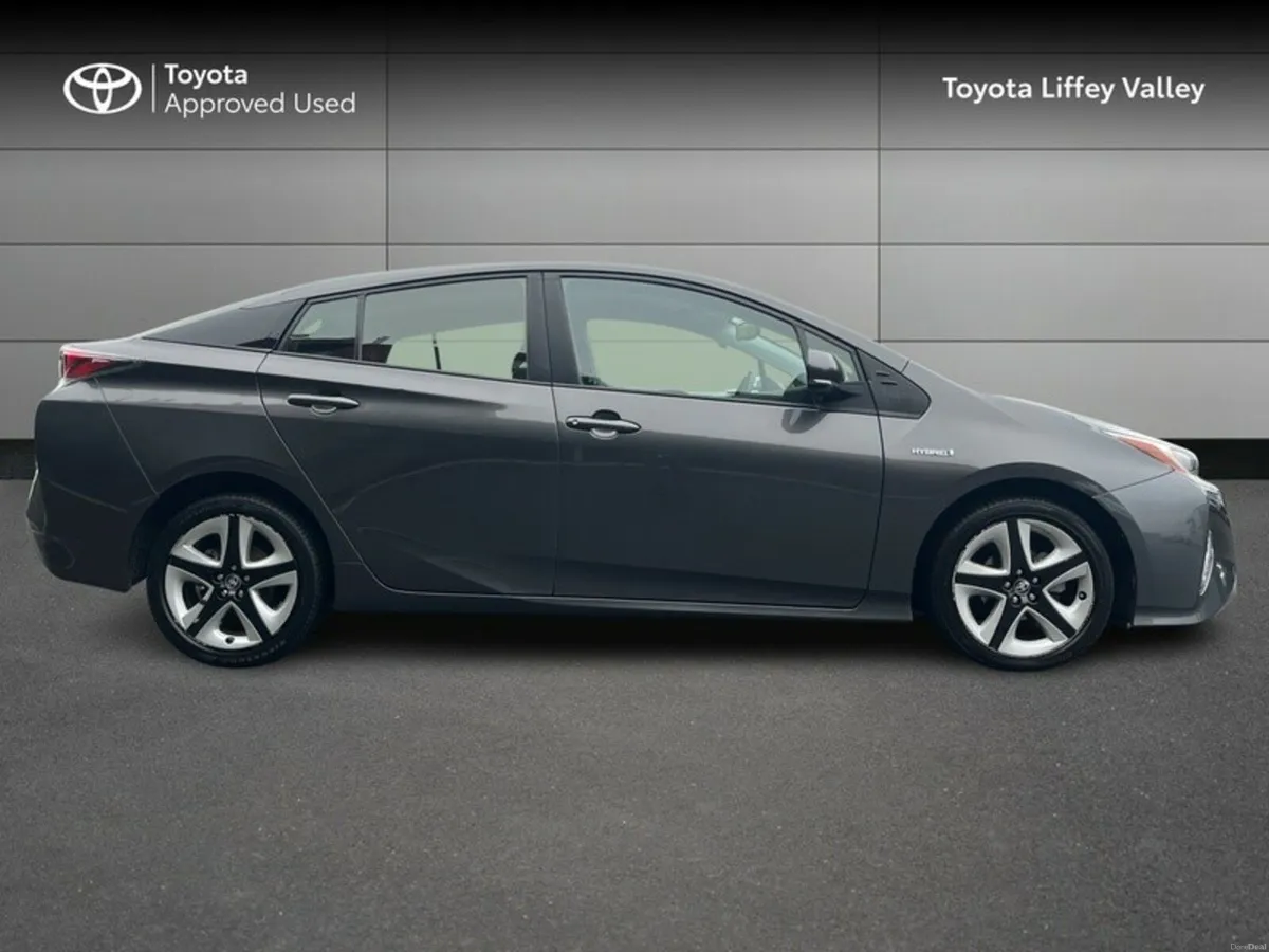 Toyota Prius HYBRID LUXURY 4DR AUTO - Image 3