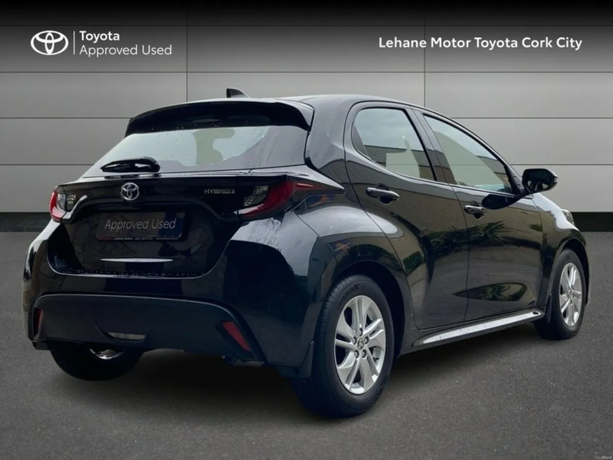 Toyota Yaris YARIS HYBRID LUNA 4DR - Image 2