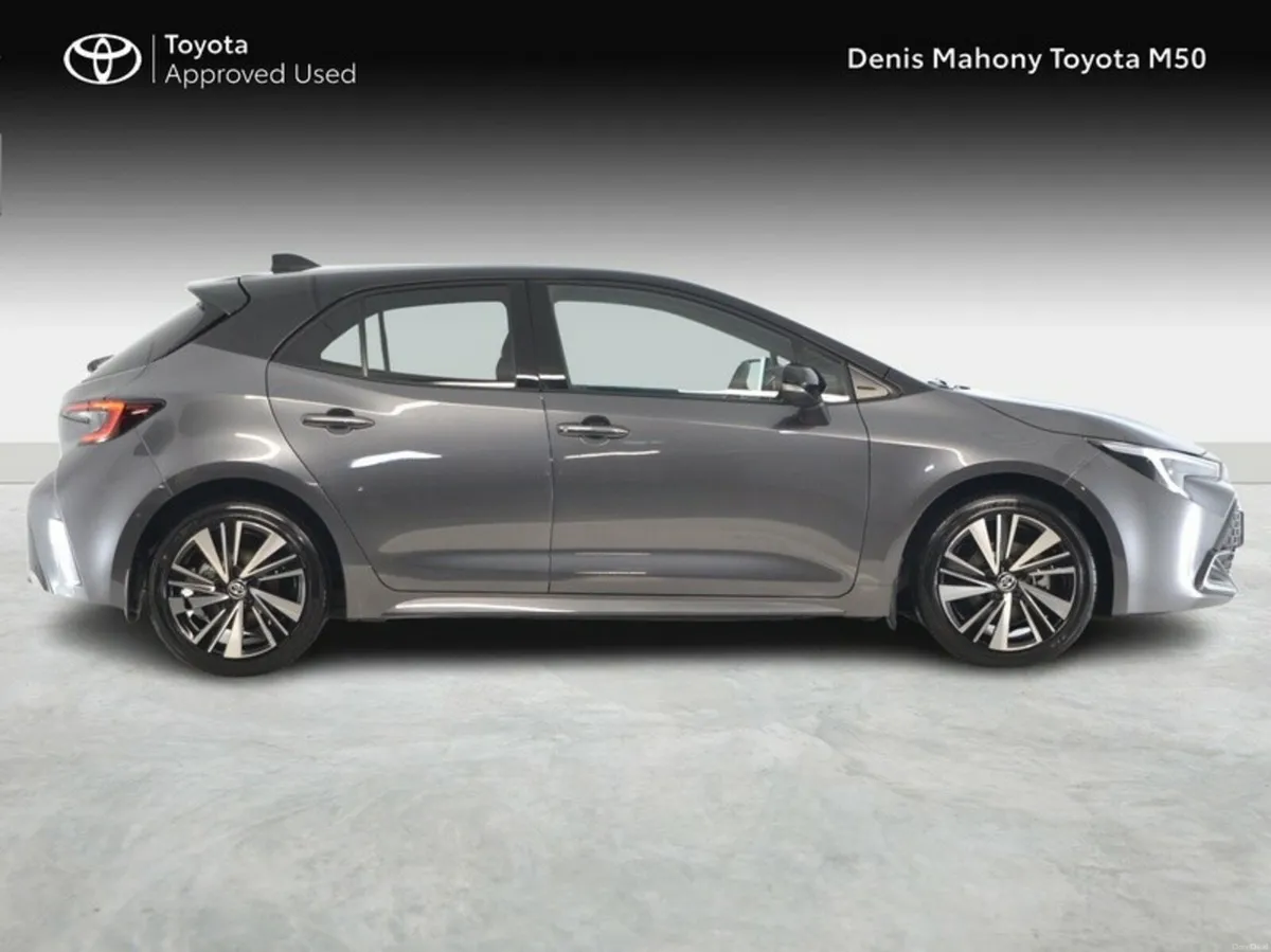 Toyota Corolla Hybrid Luna Sport - Image 3