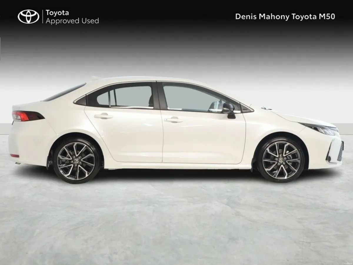 Toyota Corolla Hybrid Sol Auto - Image 3