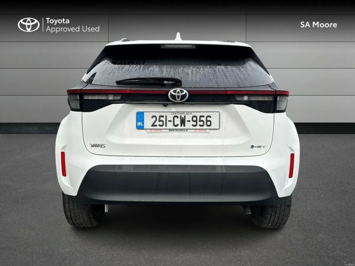 Toyota Yaris Cross LUNA SPORT DEMO - Image 4