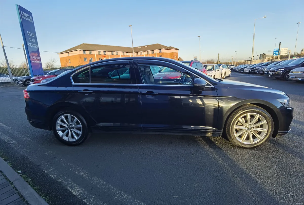VOLKSWAGEN PASSAT 2.0TDI BUSINESS AUTOMATIC - Image 4