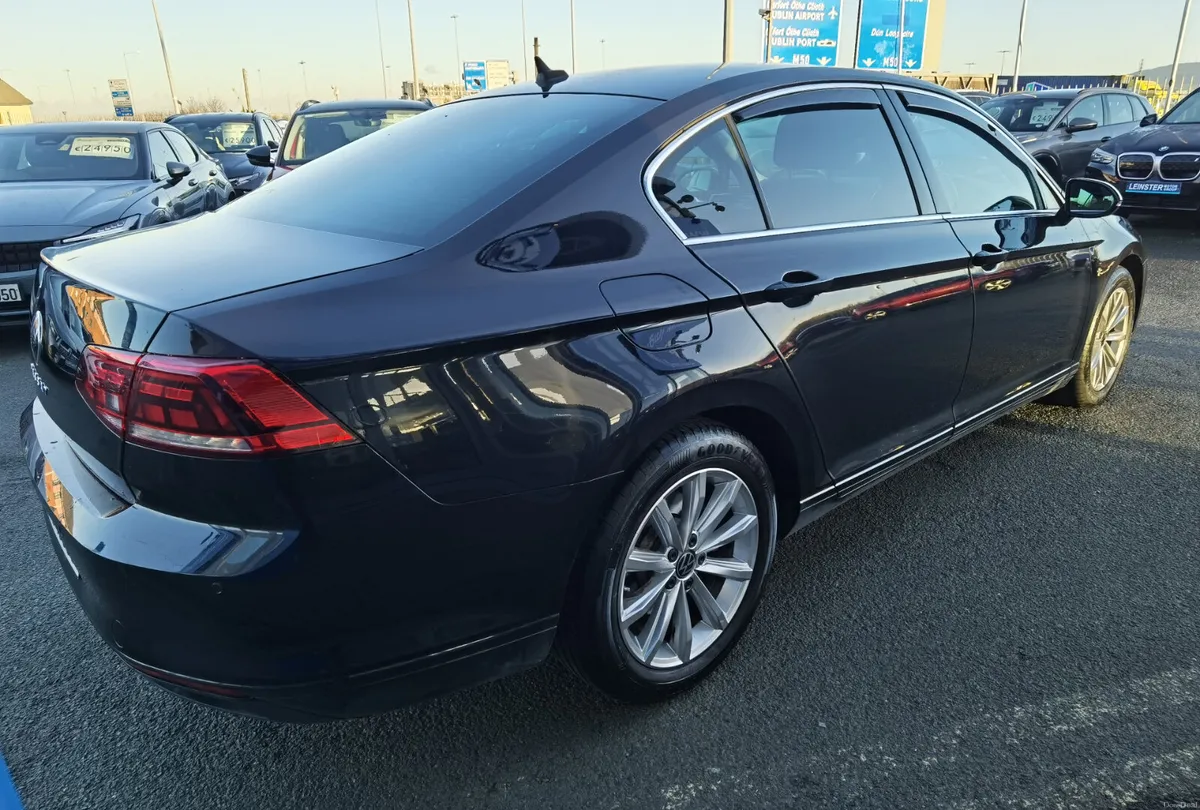 VOLKSWAGEN PASSAT 2.0TDI BUSINESS AUTOMATIC - Image 5