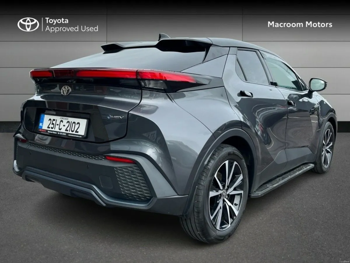 Toyota C-HR FRESH SELECTION OF TRADE-INS C-HR SPOR - Image 2