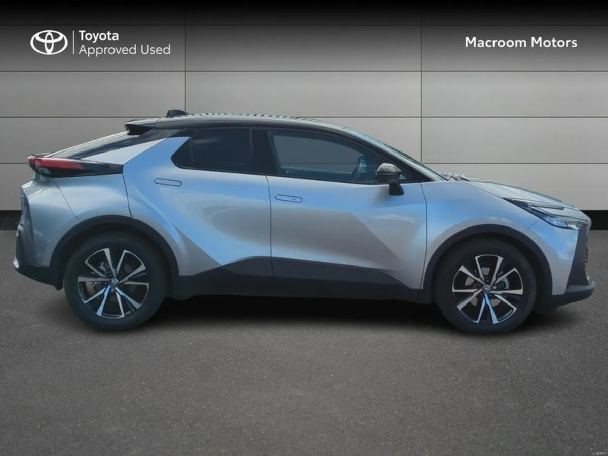 Toyota C-HR FRESH SELECTION OF TRADE-INS C-HR SPOR - Image 3