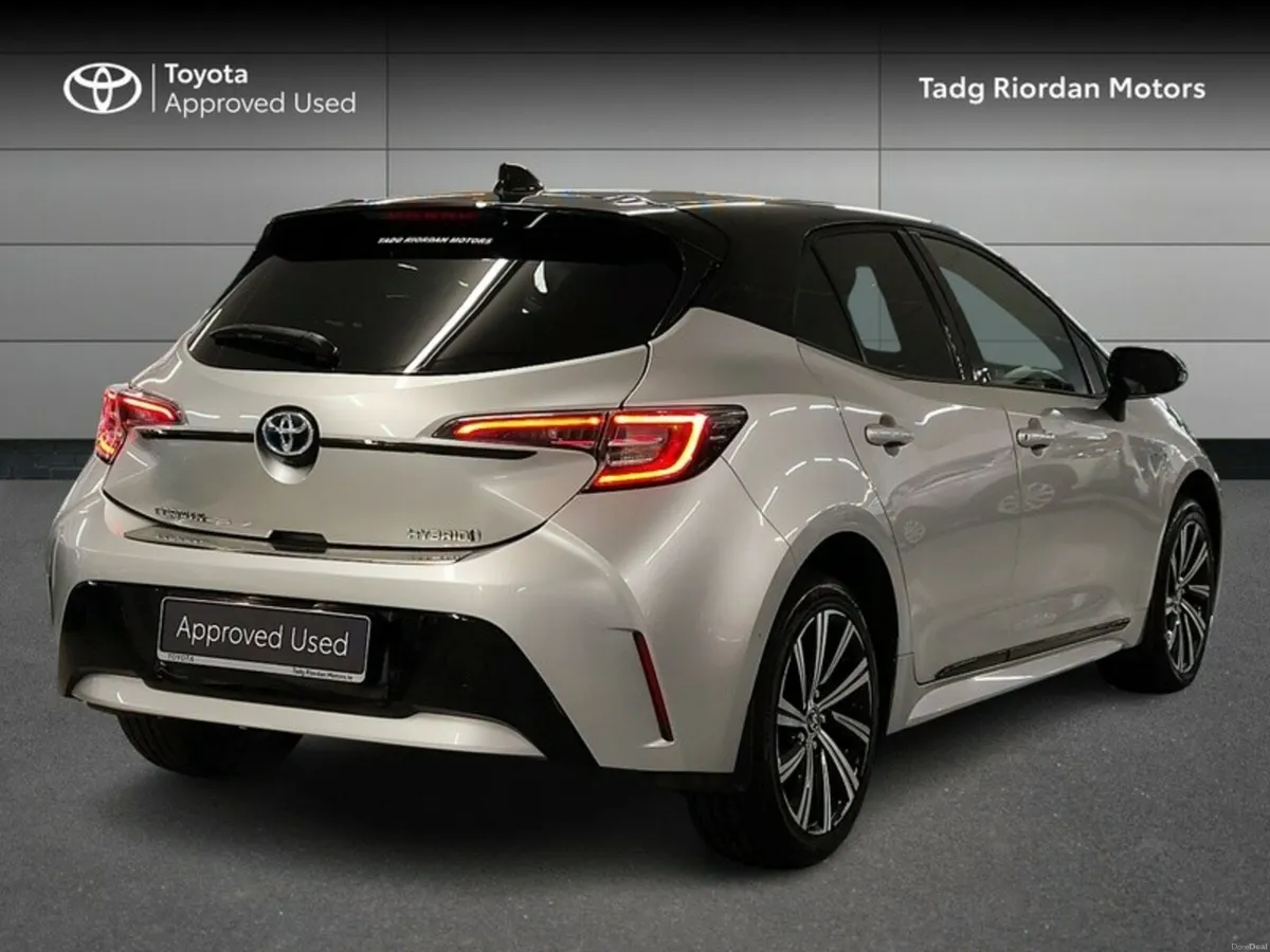 Toyota Corolla HYBRID L/SPORT HB - Image 2