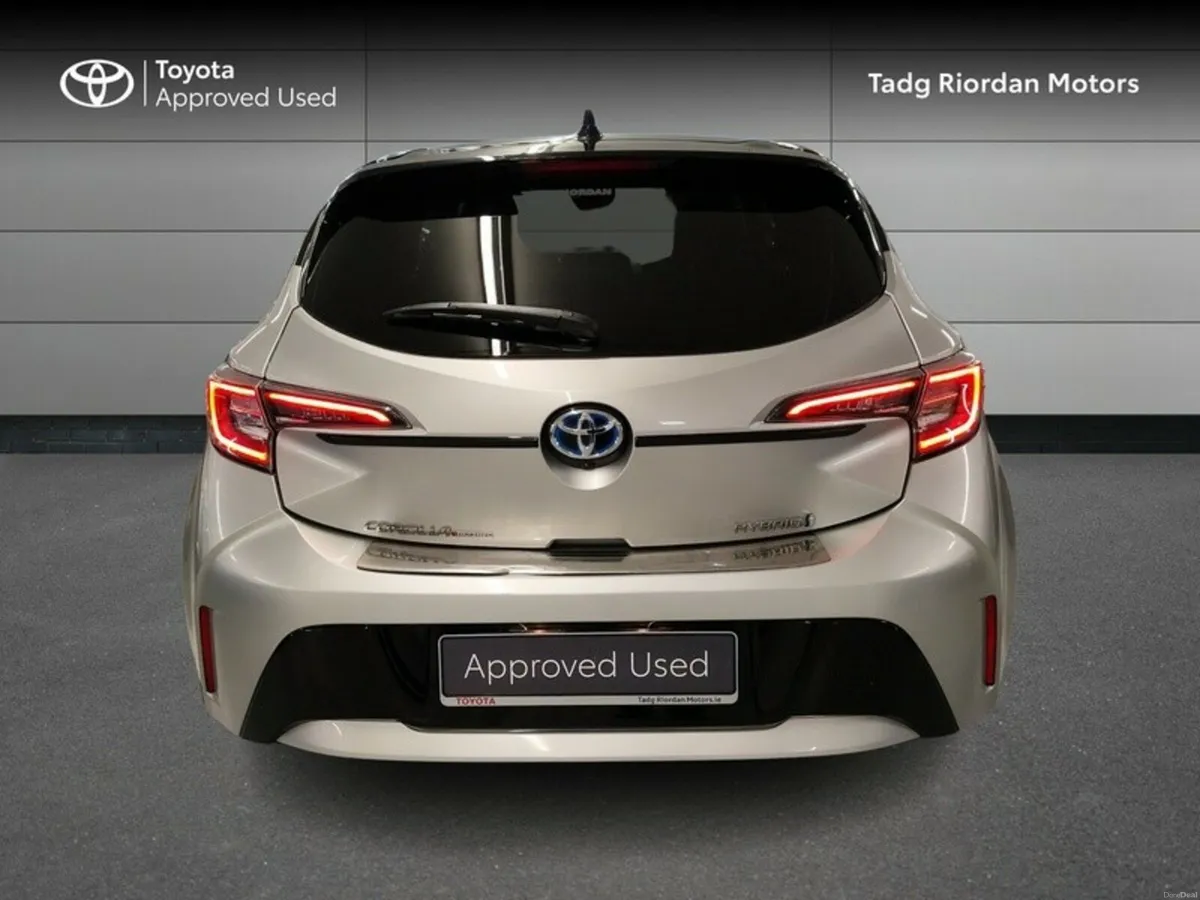 Toyota Corolla HYBRID L/SPORT HB - Image 4