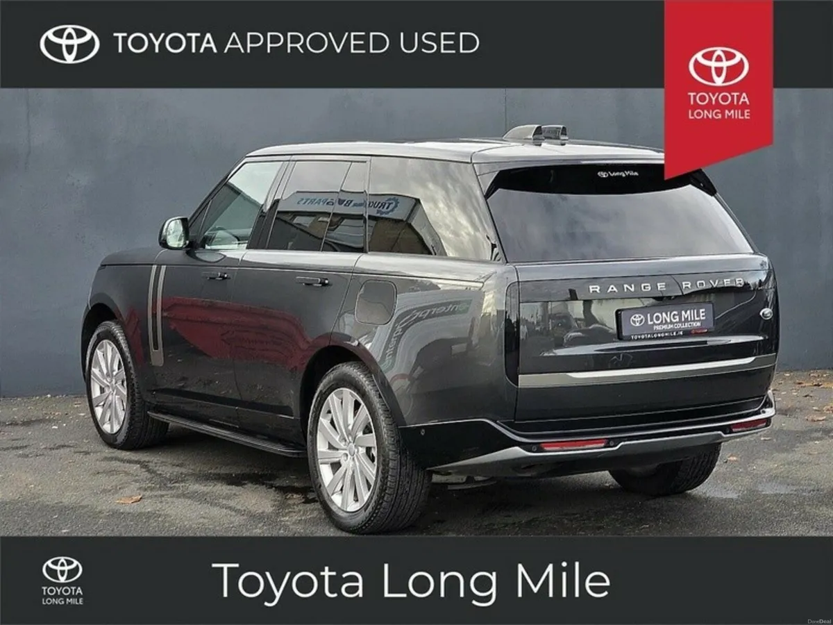 Land Rover Range Rover SE High Spec 3.0 P440e Plug - Image 4